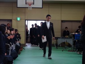 ３年４組
